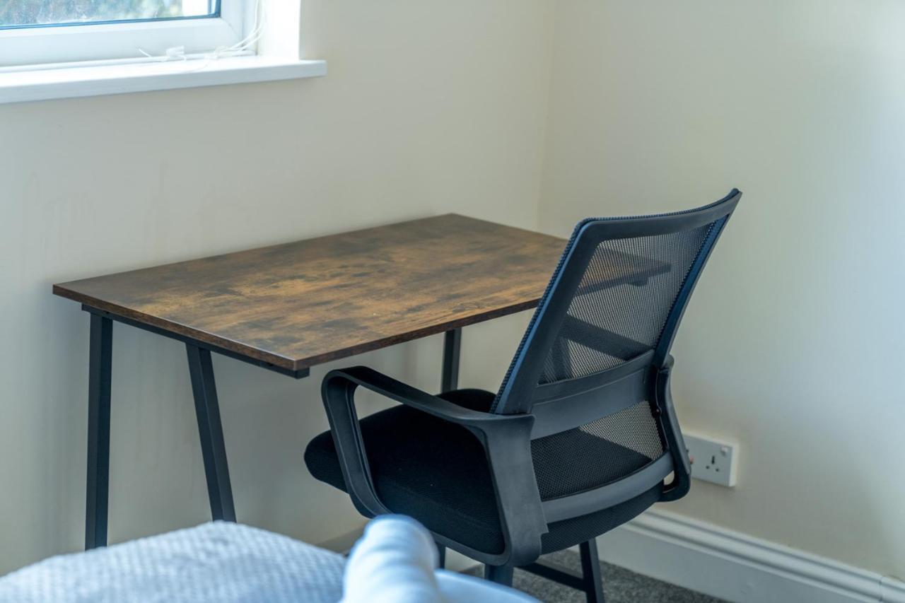Redhill Surrey 2 Bedroom Pet Friendly Apartment By Sublime Stays Exterior photo